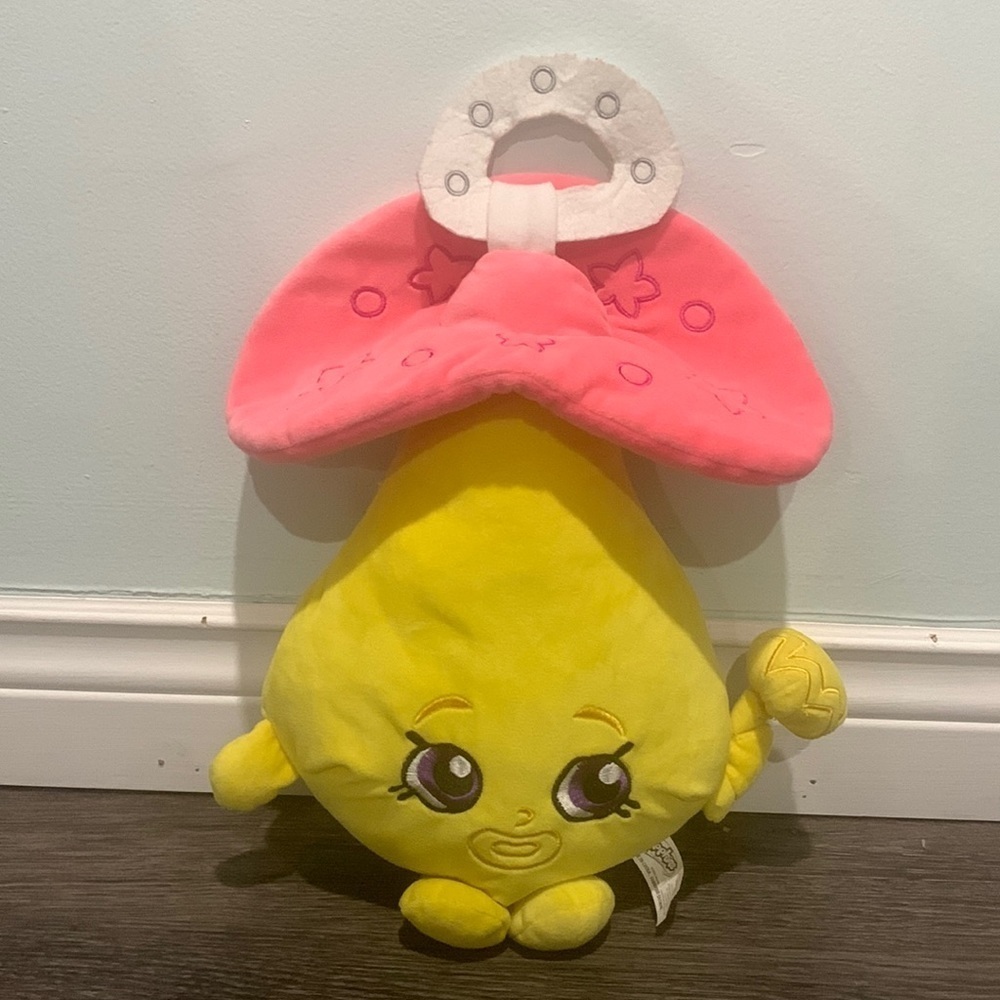 Shopkins Dum Mee Mee Plush 13” yellow plush pink hat